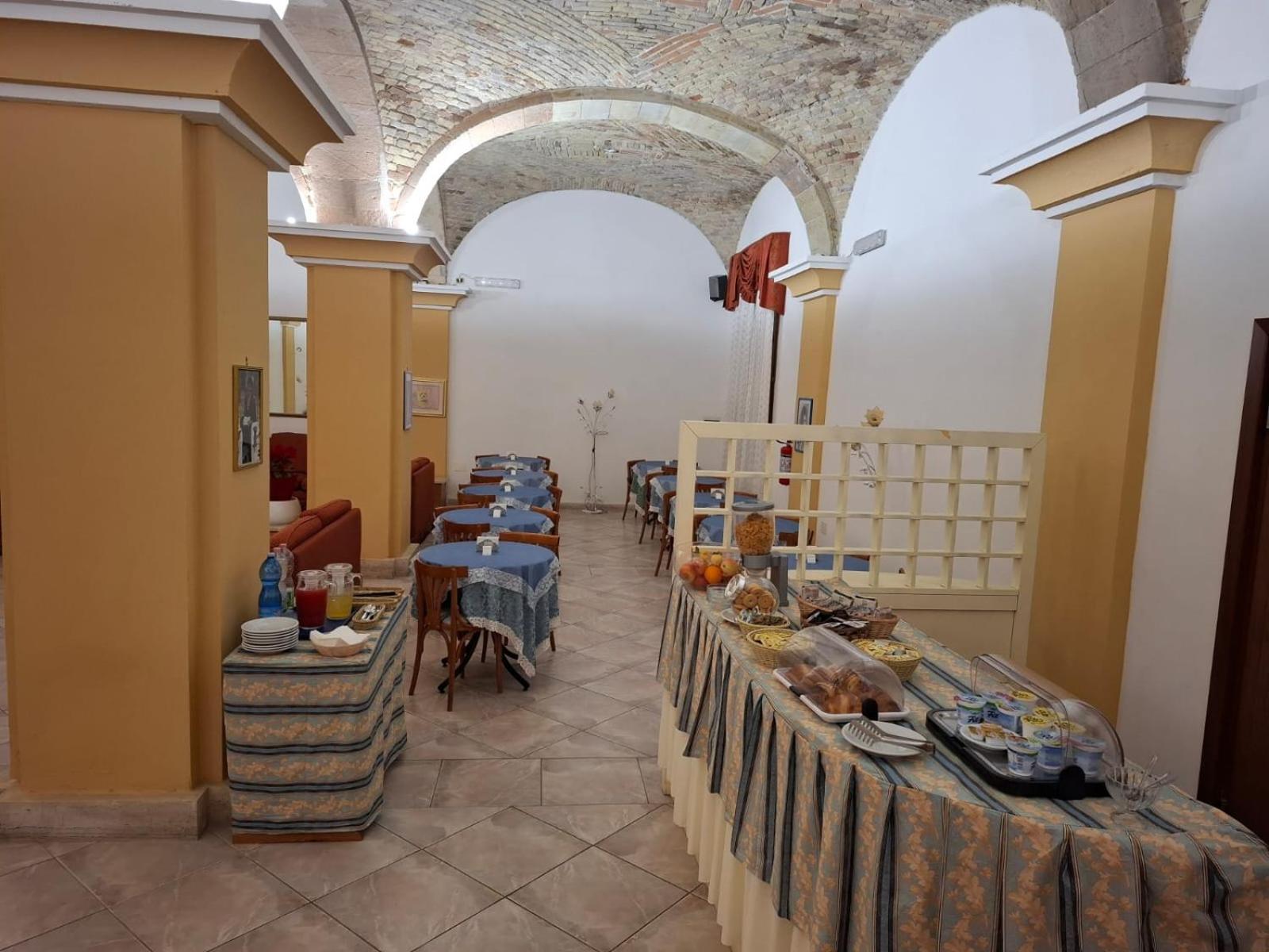 Hotel 4 Mori Cagliari Exterior photo
